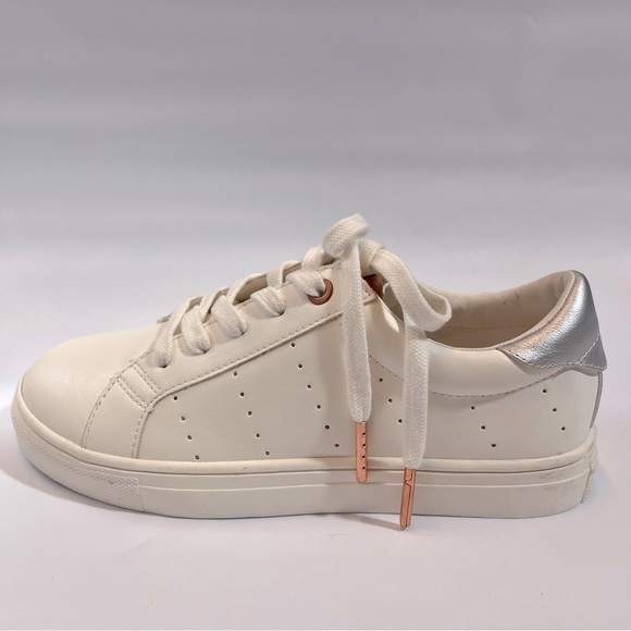 NEW Crewcuts Kid’s lace-up sneakers!!! - Picture 5 of 5